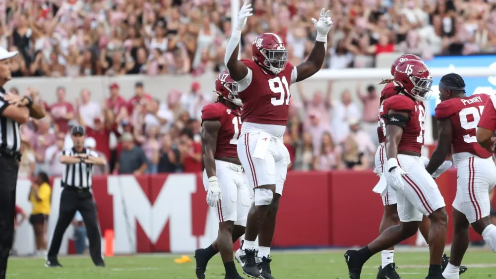 Alabama Crimson Tide defensive tackle Jeheim Oatis