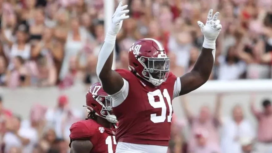 Alabama Crimson Tide defensive tackle Jeheim Oatis