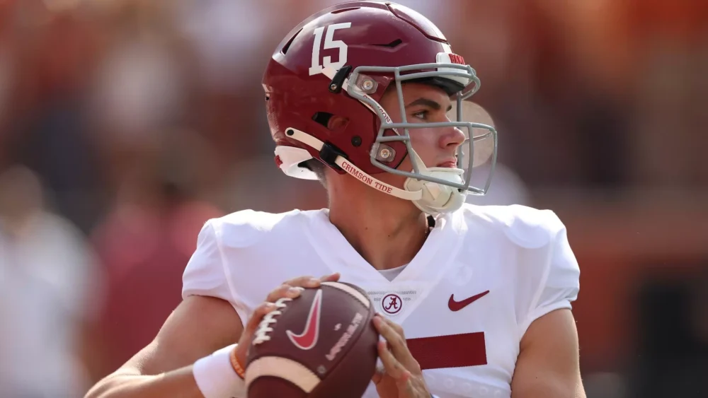 Alabama redshirt junior quarterback Ty Simpson